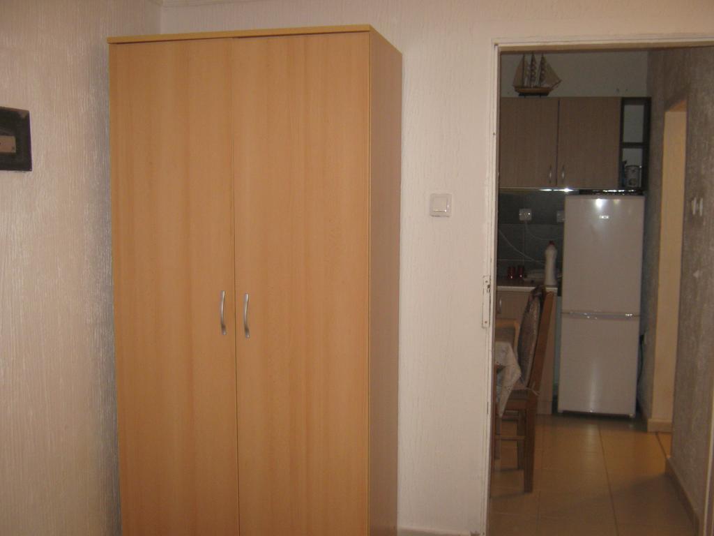 Apartment Vistanova Vrdnik Kamer foto