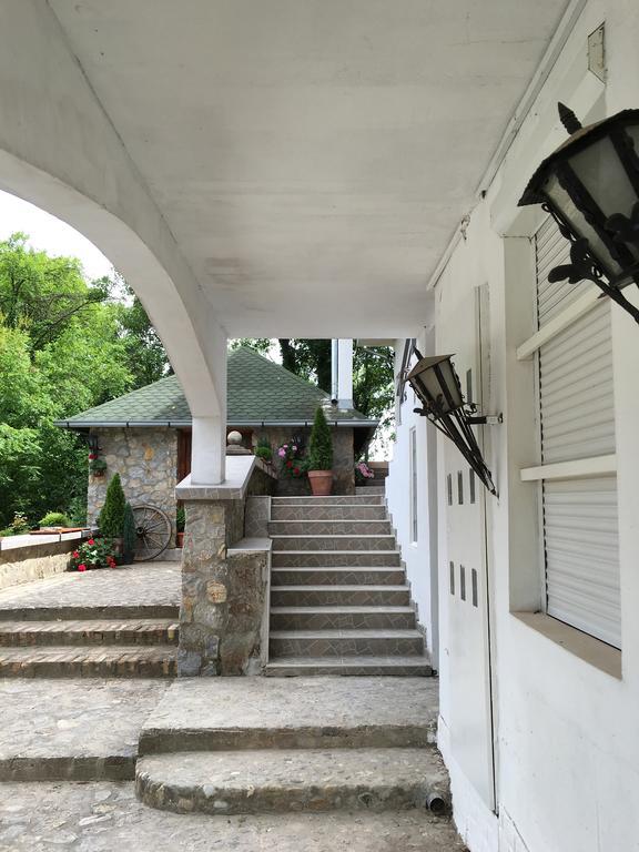 Apartment Vistanova Vrdnik Buitenkant foto
